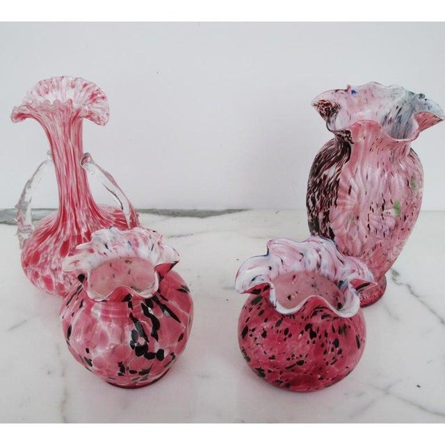 About Set of 4 pink Murano "Fazzoletto" style vases, various sizes Set includes all four vases. They all feature the...