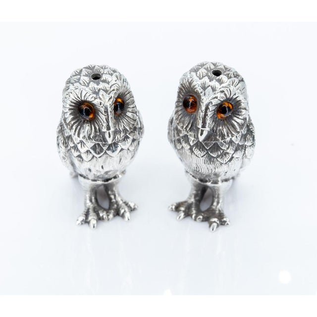 Mid-Century Modern Elizabeth II English Silver Owl Salt Shakers by Richard Comyns, London, 1967, Set of 2 For Sale - Image 3 of 14