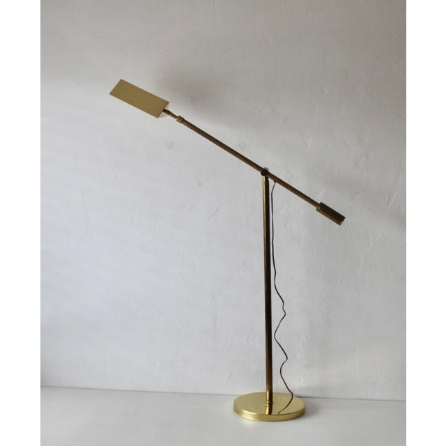 1980s 1980s Carsella Lighting Style Mid-Century Counterbalanced Brass Reading Lamp For Sale - Image 5 of 18