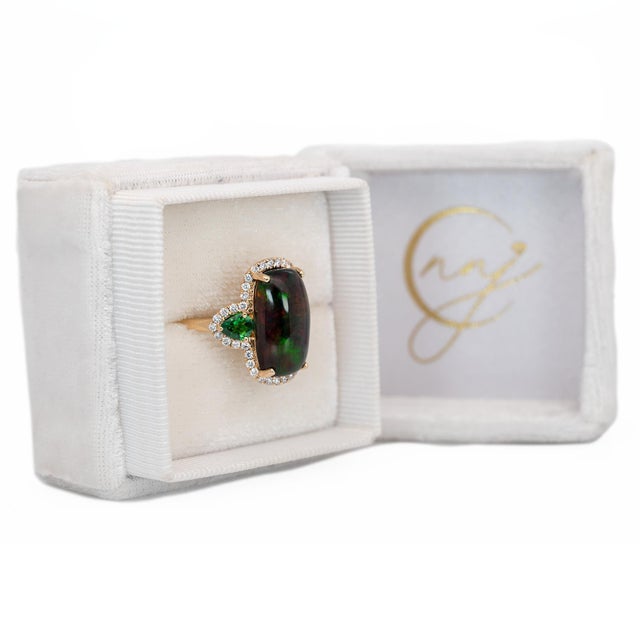 4.7cts Ethiopian Black Opal Ring With Natural Diamonds Accents: Solid 14k Gold, Size 6.75 For Sale - Image 4 of 11