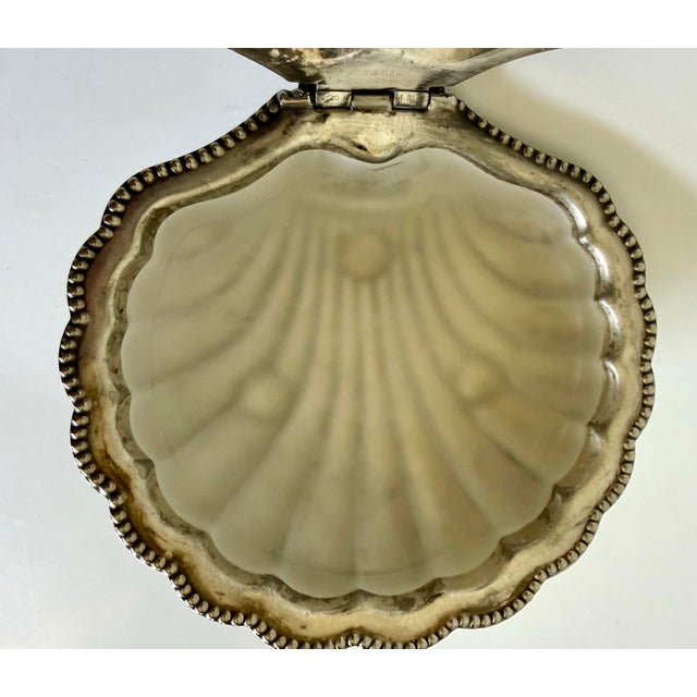 1920s 1920s English E & J Leek Silver Plated Clamshell Butter Dish With Glass Liner For Sale - Image 5 of 11