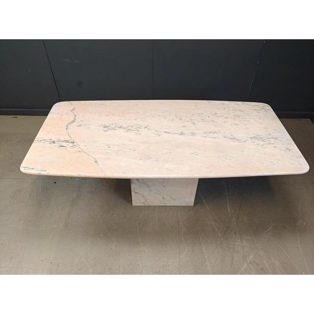 Fantastic looking rosa portogallo marble dining table with beautiful colours and veining. Good condition. 1970s - Italy...