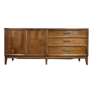 Mid-Century Modern Brutalist-Style Walnut Kroehler Custom Crafter Lowboy Dresser For Sale