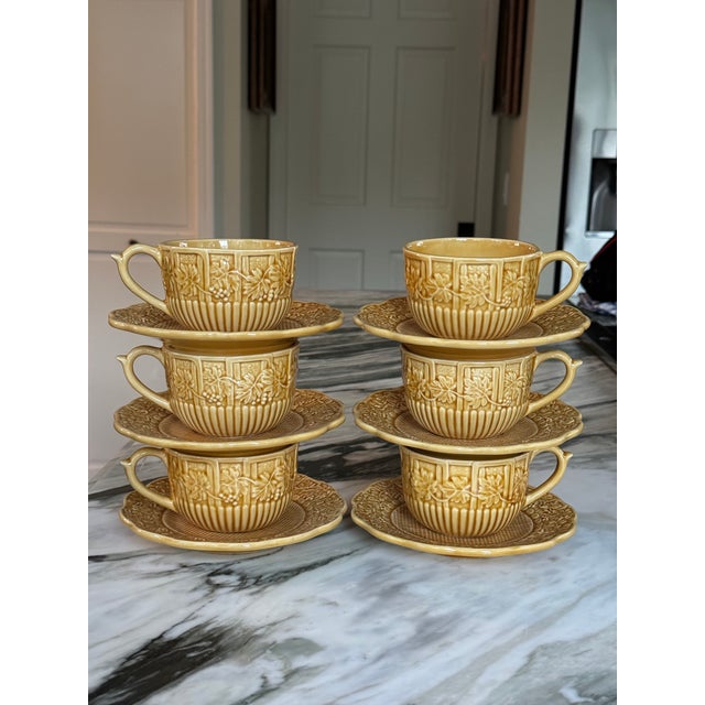 Just in time for celebrating, Val's Dollhouse is proud to present this set of six cups and saucers in the rare gold color...