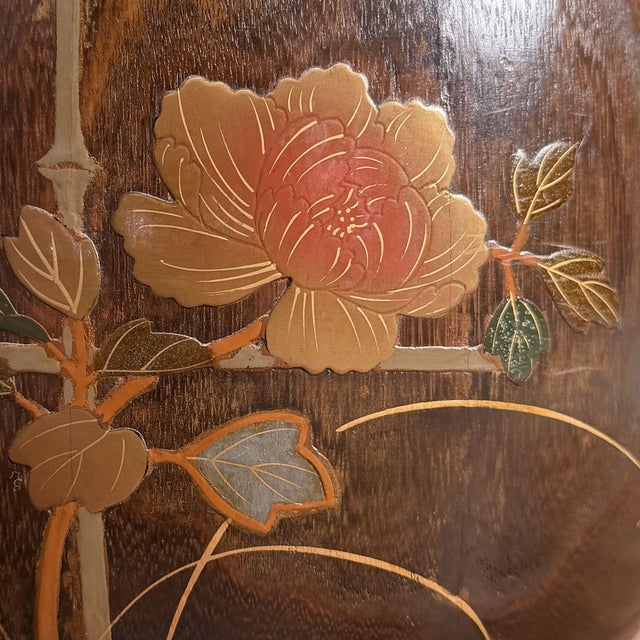 This charming Japanese hibachi (charcoal brazier) is made of dark brown lacquered wood, with a warm grain pattern that...