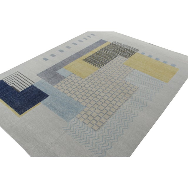 This 8x10 rug design is an exciting new addition to the Homage Collection by Rug & Kilim—an encyclopedia of styles...