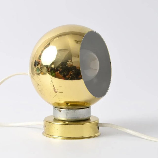 Modern Magnetic Golden Globe Table Lamp from Reggiani, 1970s For Sale - Image 3 of 10