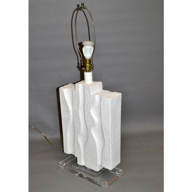 Iconic Sculptural Textured White Gesso Finish Plaster Table Lamp Acrylic Base For Sale - Image 10 of 13