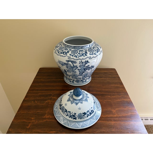 Chinoiserie Large Blue and White Porcelain Covered Jar For Sale In South Bend - Image 6 of 10