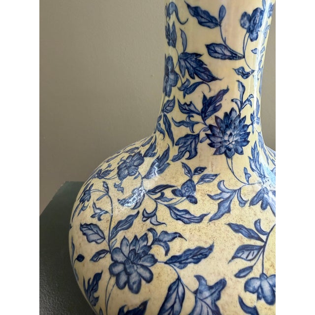Pair of Blue & White Floral Porcelain Vases For Sale - Image 4 of 8