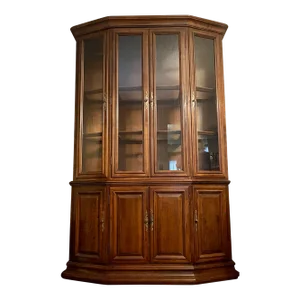1980s Vintage Ethan Allen Manor China Cabinet