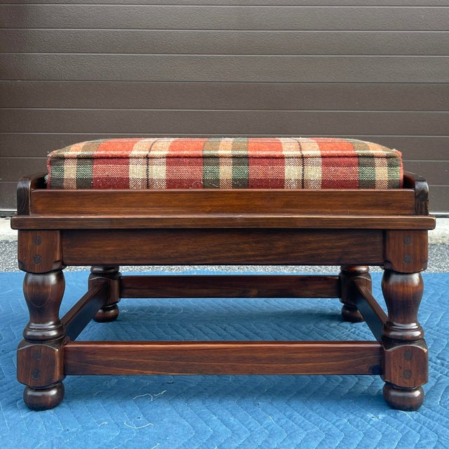 Late 20th Century Vintage Ethan Allen Old Tavern Antiqued Pine Ottoman With Red Plaid Cushion For Sale - Image 5 of 11
