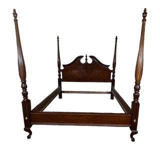 1990s Vintage Thomasville King / Cal King Poster Bed For Sale