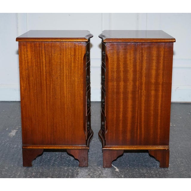 Georgian Style Serpentine Nightstands with Drawers, Set of 2 For Sale - Image 14 of 18