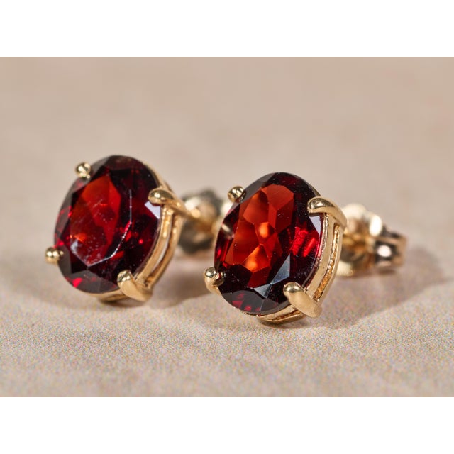 Contemporary Ladies 14K Yellow Gold 4 CTW Garnet Stud Earrings, 2 Pieces For Sale - Image 3 of 8