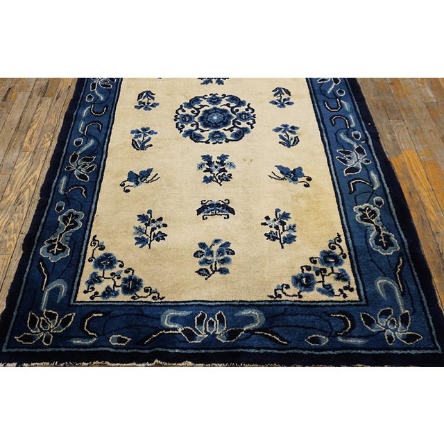 Chinese 1930s Rectangle Antique Chinese - Peking Knotted Small Scatter Wool Ivory Rug For Sale - Image 3 of 9
