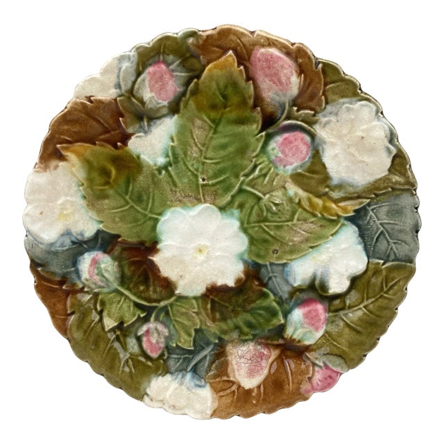 Majolica Strawberries Plate Orchies, Circa 1890. For Sale