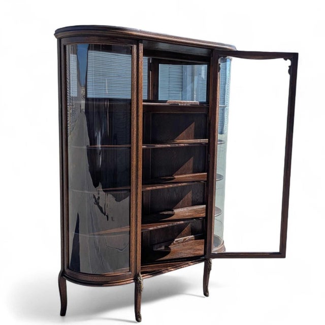 Traditional Edwardian Curved Glass Demi-Lune Display Cabinet, 20th Century For Sale - Image 3 of 16