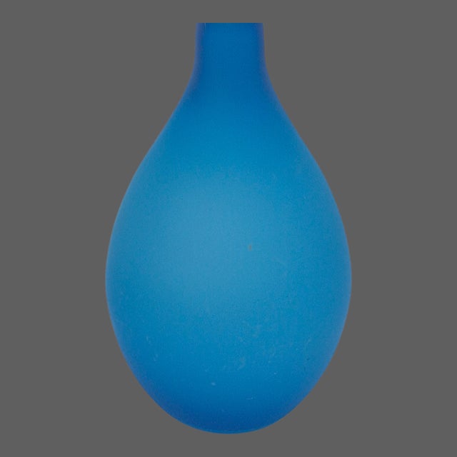 Vintage Hand-Blown Satin Glass Blue Italian Teardrop Form Bud Vase For Sale - Image 4 of 6
