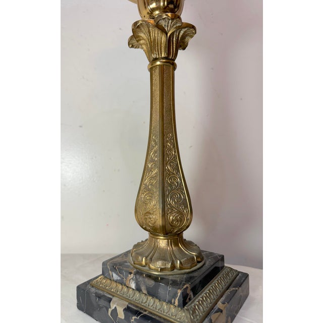 Victorian Antique Ornate Henry Hooper & Co. Electrified Brass Marble Astral Oil Table Lamp For Sale - Image 3 of 10