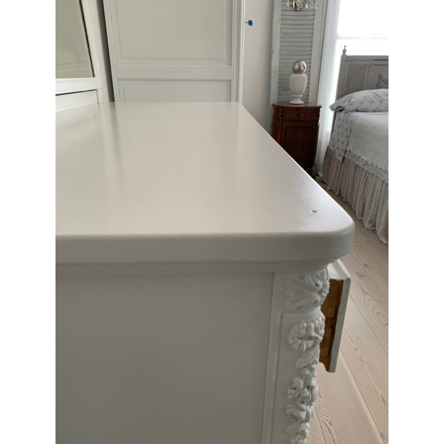 White Antique Sligh French Style Dresser W/ Gesso & Mirror For Sale - Image 8 of 16