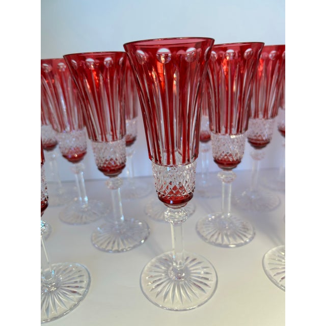 Gemstone 1990s Saint-Louis “Tommy” Ruby Cut-to-Clear Crystal Champagne Flutes - Set of 15 For Sale - Image 7 of 16