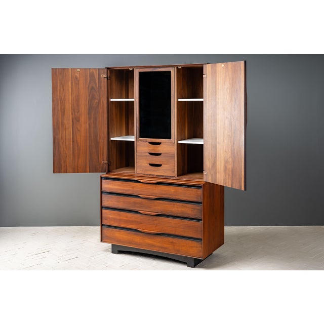 Glenn of California 1960s John Kapel Walnut Highboy For Sale - Image 4 of 18
