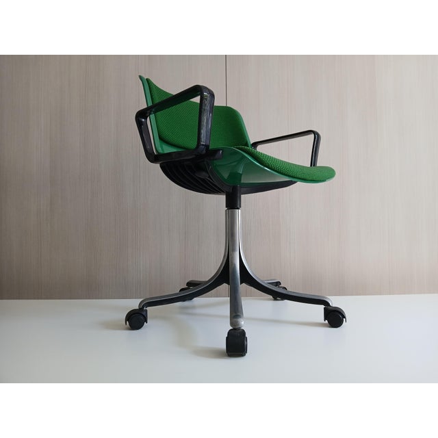 Modus Swivel Chair by Centro Progetti Tecno, 1970s For Sale - Image 10 of 18