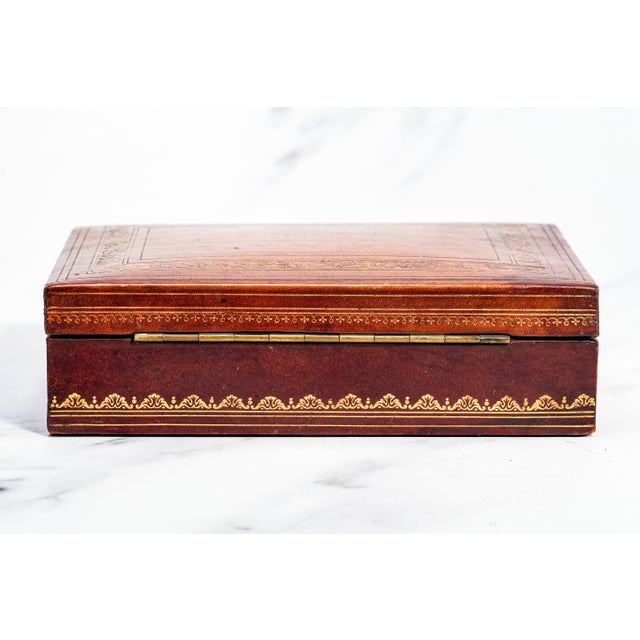 Wood Mid Century Vintage Wood Leather Box Dresser Desk Home Decor For Sale - Image 7 of 10