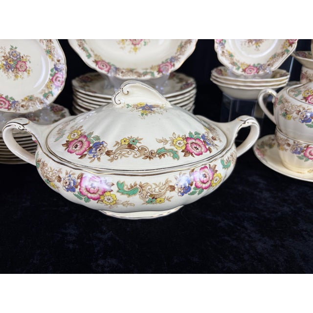 Rare 56-Piece 1930s J & G Meakin "Pilgrim Sunshine" English Ironstone Dinnerware Service With Hostess Spares - Complete Set for 8 For Sale In Phoenix - Image 6 of 15