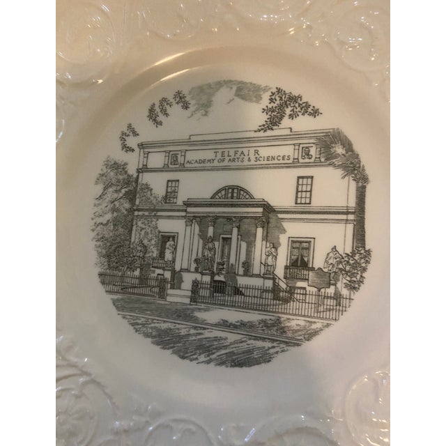 White 1950s Wedgwood Etruria Plates “Savannah, Ga” Collection for Levy Jewelers - Set of 4 For Sale - Image 8 of 9