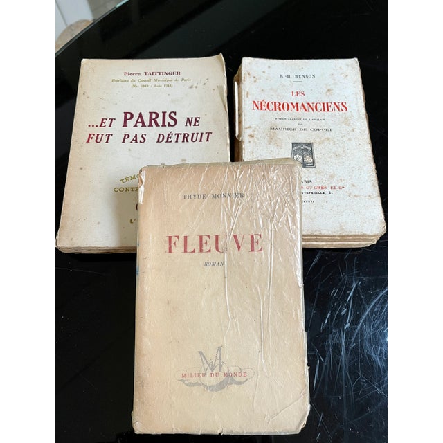 Paper Antique Early 1900s French Unbound Library Books - Set of 5 For Sale - Image 7 of 8