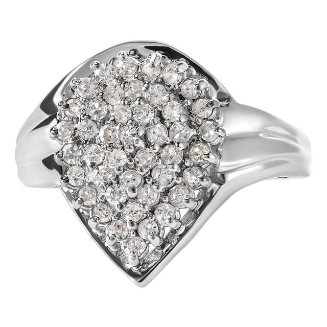 10K White Gold 1/2 Cttw Diamond Pear Shaped Cluster Ring (H-I Color, I1-I2 Clarity) - Ring Size 7 For Sale