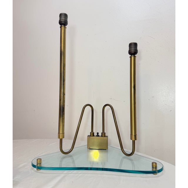 1960s Vintage Mid Century Modern Fontana Arte Glass and Brass Triangular Lamp For Sale - Image 5 of 14