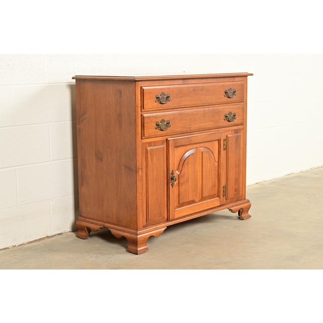 1960s Kling American Colonial Solid Maple Server or Bar Cabinet, Circa 1960s For Sale - Image 5 of 12
