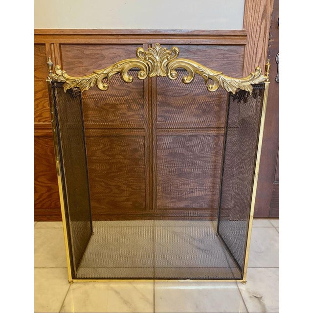31” tall x 21” wide center 26” tall x 12” wide sides good condition