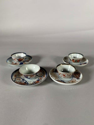 18th Century Porcelain Tea Cups Qianlong Period, Imari - 8 pcs