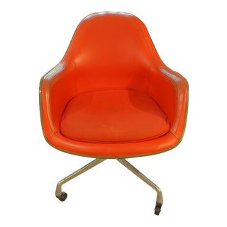 Mid-Century Modern Swivel Arm Chair For Sale