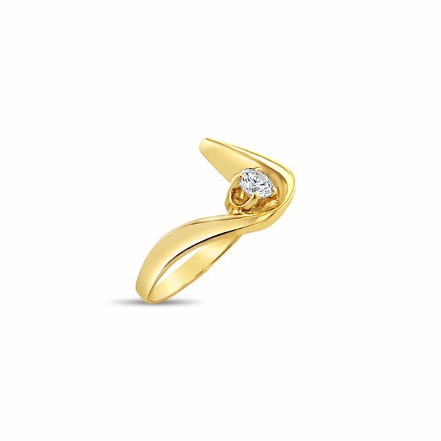 Contemporary Musical Note Diamond Ring .25cttw 14k Yellow Gold, Size 7 For Sale - Image 3 of 5