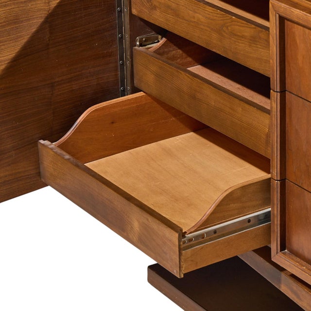 Paul Evans Style Mid Century Canadian Brutalist Walnut 9 Drawer Pedestal Lowboy Dresser For Sale In Chicago - Image 6 of 8