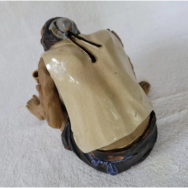 1900 - 1909 19/20th C Clay Statue of a Chinese Seated Man, Signed For Sale - Image 5 of 12