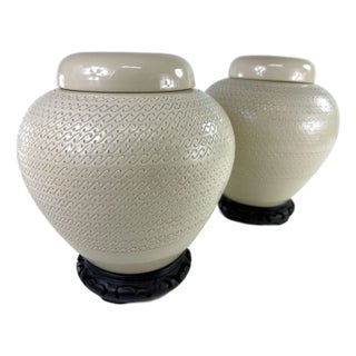 Mid-Century Vintage Chinoiserie Modern Ginger Jars With Lids For Sale