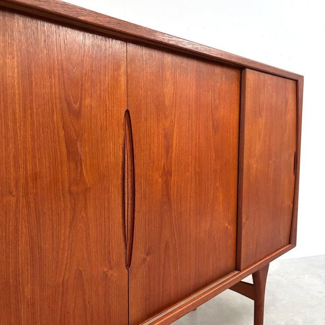 Danish Sideboard by Kjaernulf for Bruno Hansen, 1960s For Sale - Image 6 of 17