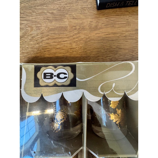 Mid-Century Modern Vintage 1960s Bartlett & Collins 22k Gold Chrysanthemum Juice Glass Set – New in Original Box- Set of 6 For Sale - Image 3 of 6