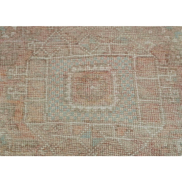 Turkish Vintage Rug 3'11" x 6'4" #17471 For Sale In Houston - Image 6 of 8