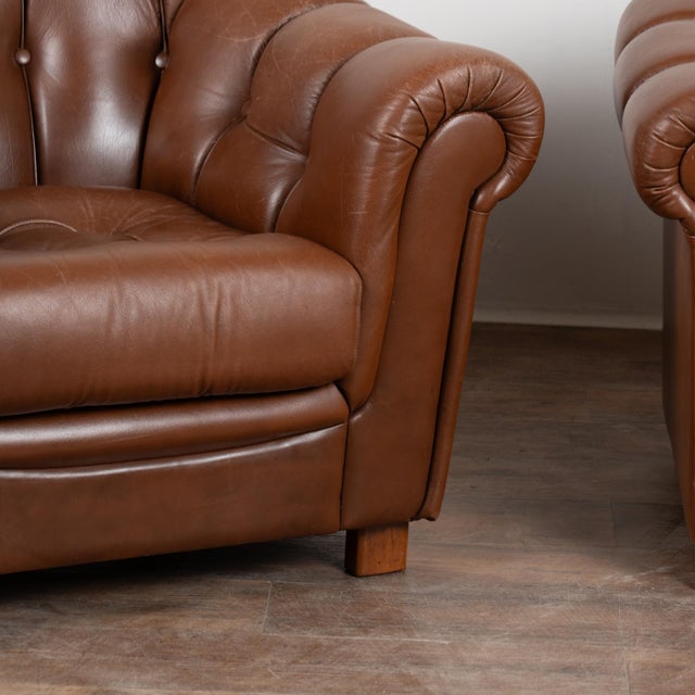 Wood Pair of 20th Century English Brown Leather Club Chairs For Sale - Image 7 of 16