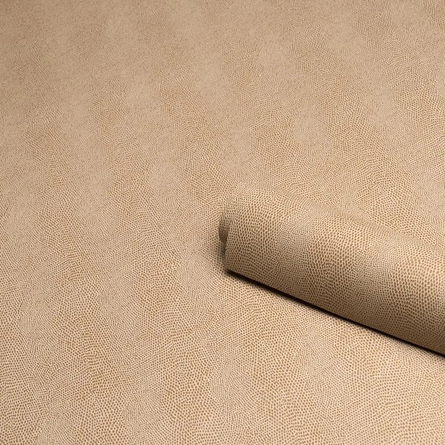 With its subtle colorations and embossed scales, this fabulous faux-snakeskin wallpaper combines the allure of the real...