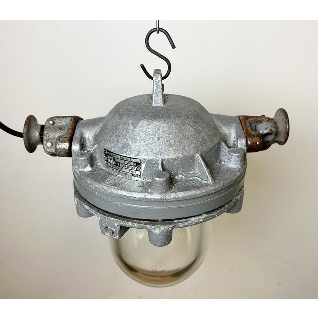 1970s Dark Grey Cast Aluminium Explosion Proof Lamp from Elektrosvit, 1970s For Sale - Image 5 of 18