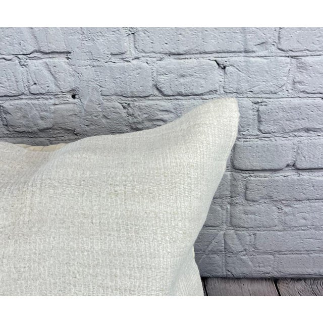 Turkish 20 x 20 Hemp Pillow Turkish Cushion Natural Grayish White Pillow Cushion Cover For Sale - Image 3 of 4