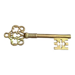 Vintage Gold Skeleton Key Wall Decor | Ornate Scrollwork | Hollywood Regency For Sale